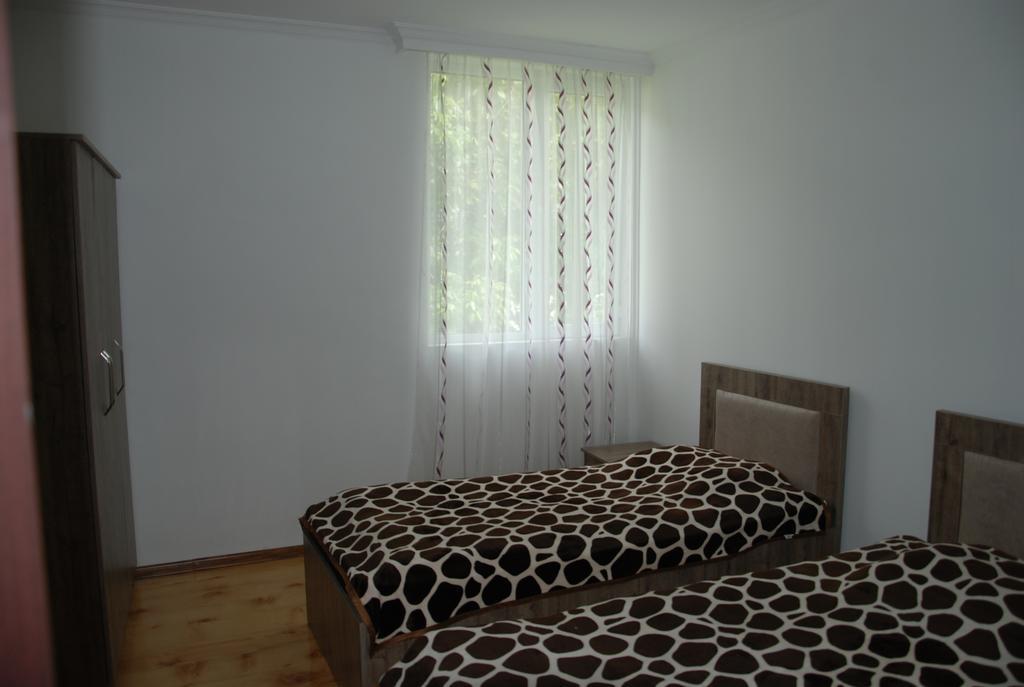 Gogi Jafaridze'S Guesthouse Mestia Esterno foto