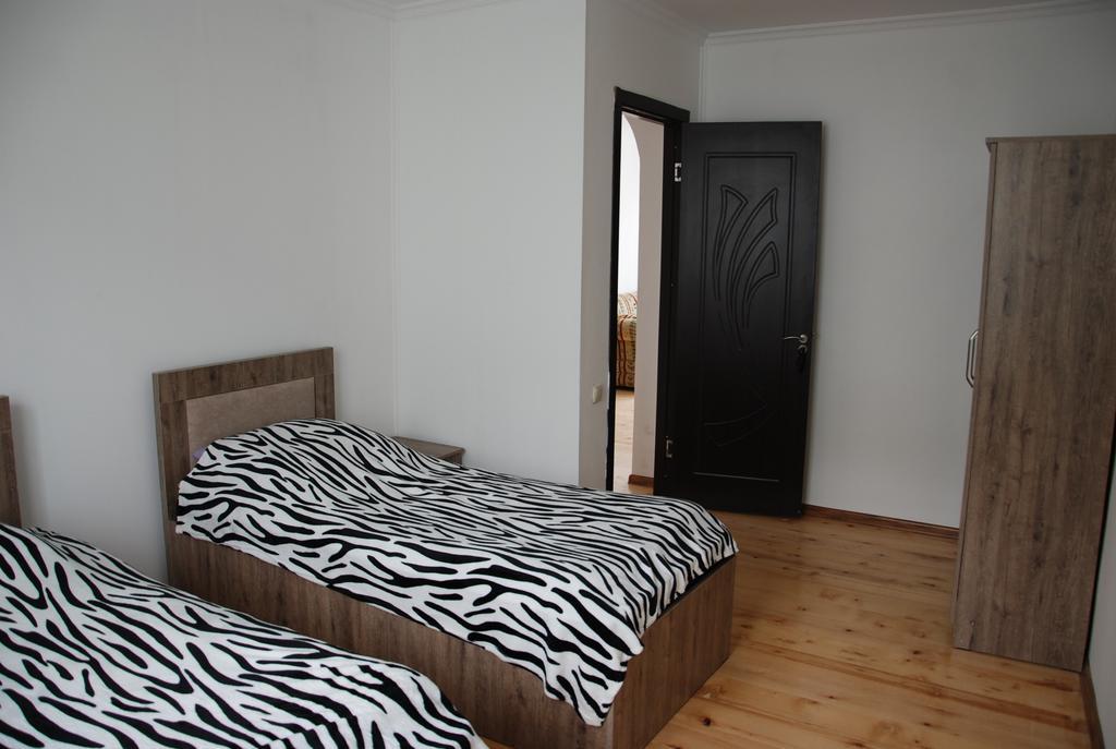 Gogi Jafaridze'S Guesthouse Mestia Esterno foto
