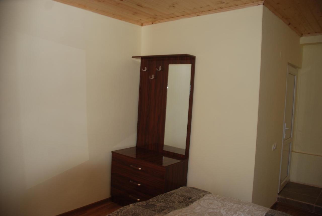 Gogi Jafaridze'S Guesthouse Mestia Esterno foto
