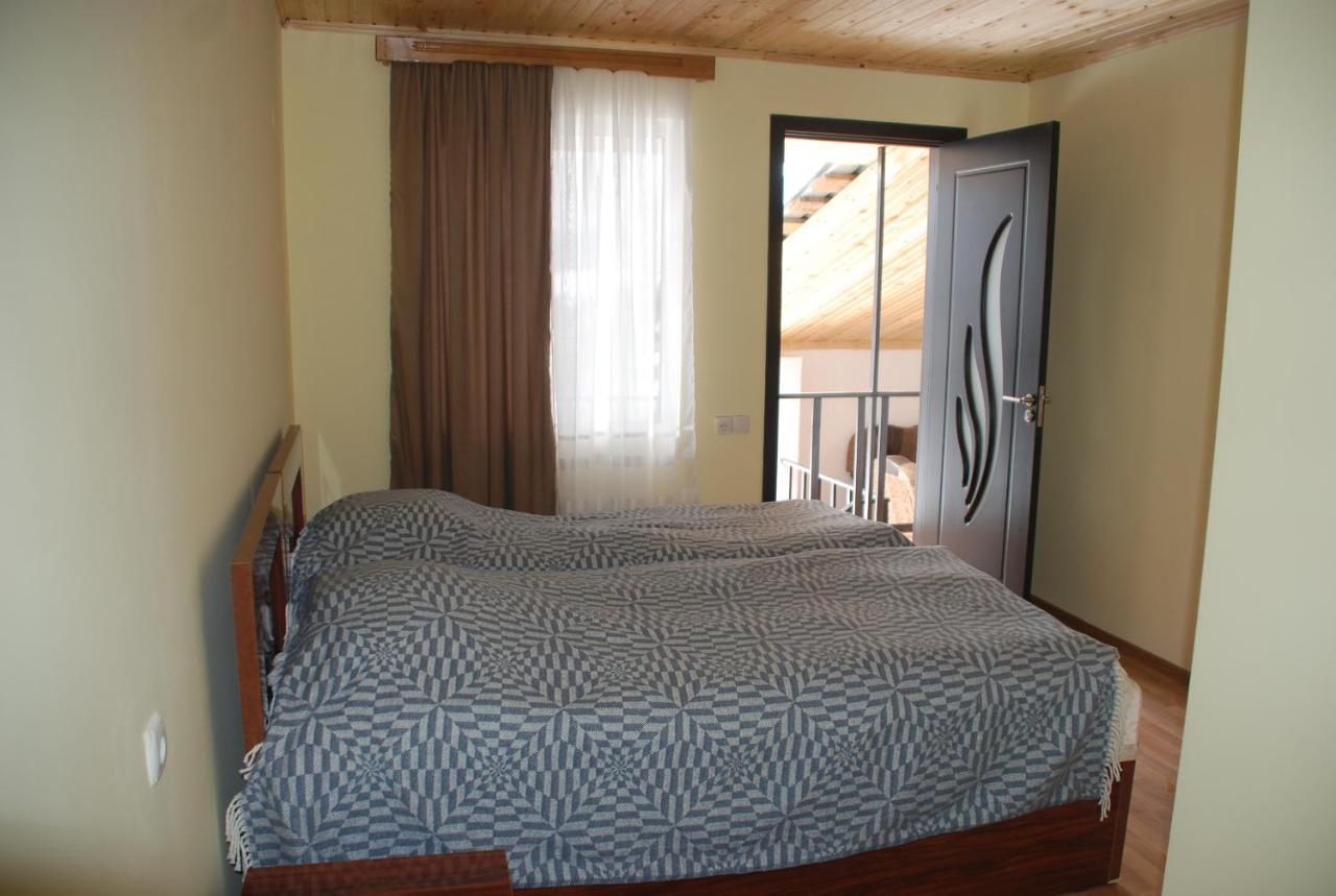 Gogi Jafaridze'S Guesthouse Mestia Esterno foto